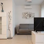 Fior Schiller 公寓 *