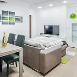 Fior Schiller 公寓 *