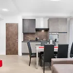 Fior Schiller 公寓 *