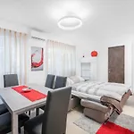 Fior Schiller 公寓 *