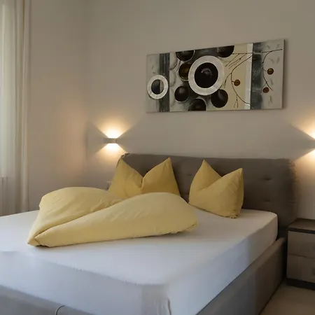 Apartment Fior Schiller Meran