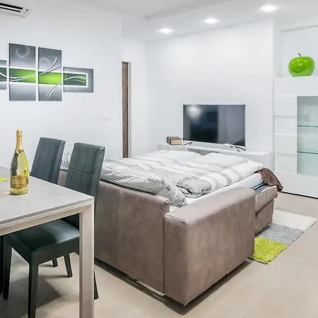 Fior Schiller Apartment *