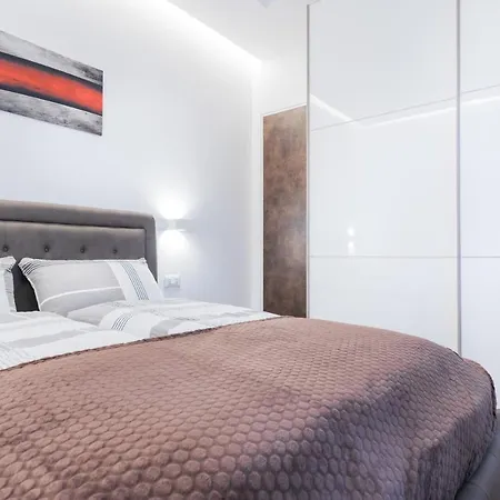 Apartament Fior Schiller *